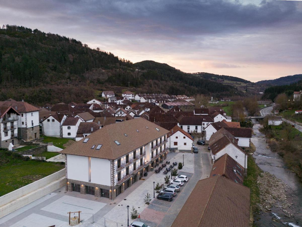 Hotel Silken Puerta De Irati Ochagavía Zewnętrze zdjęcie