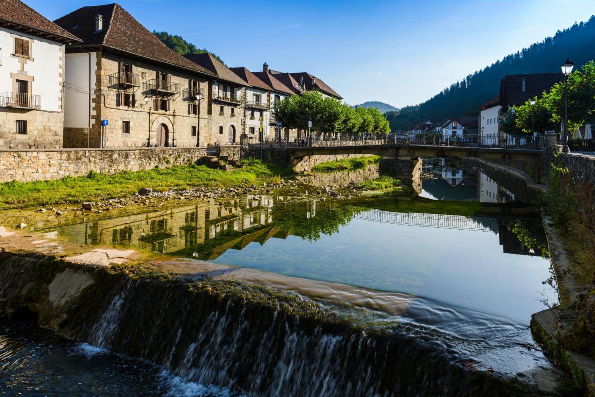Hotel Silken Puerta De Irati Ochagavía Zewnętrze zdjęcie