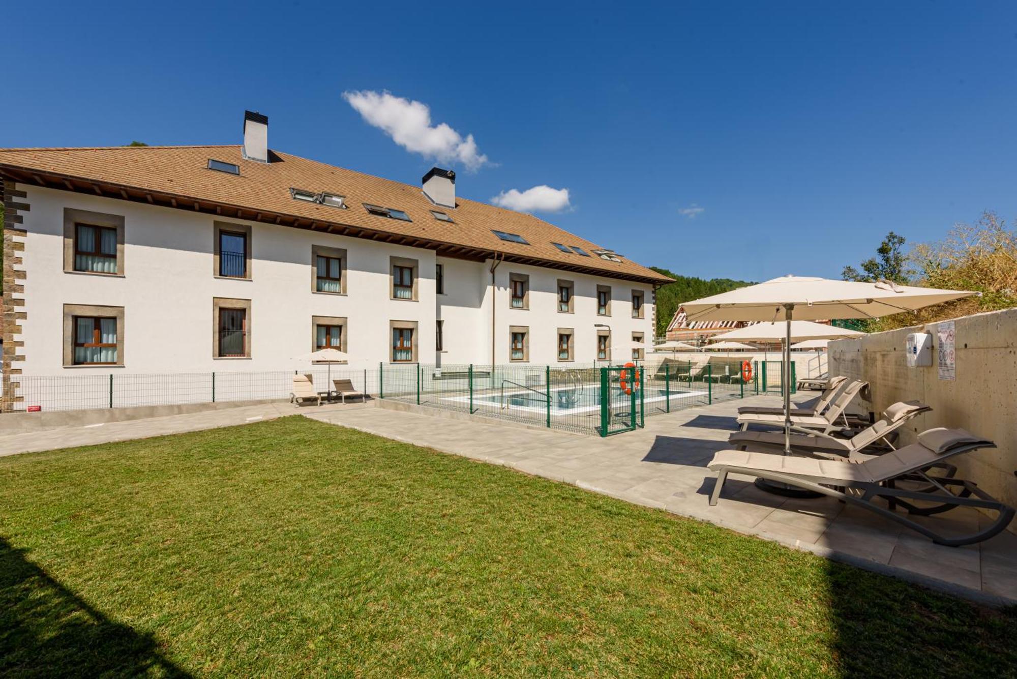 Hotel Silken Puerta De Irati Ochagavía Zewnętrze zdjęcie